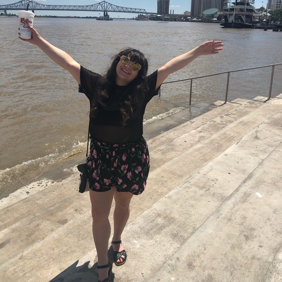 Meet your Posher, Brandi - Picture 1 of 1